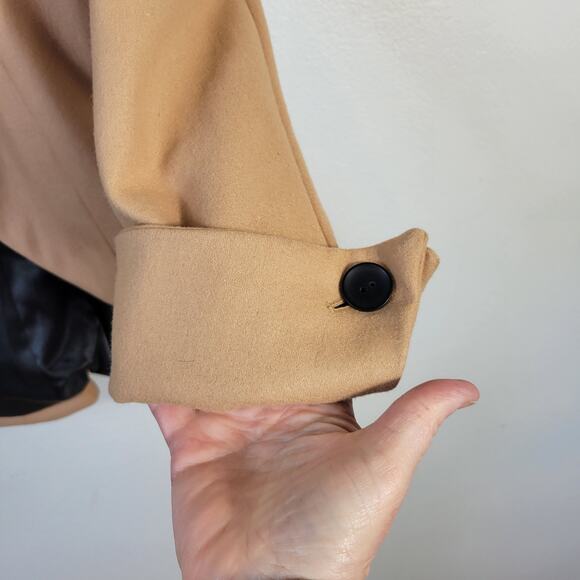 BEBE Blazer Women's XS Camel Wool Blend Tulip Hem Fitted Jacket Button Detail - Picture 6 of 13